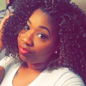 Meet your Posher, Desiree'